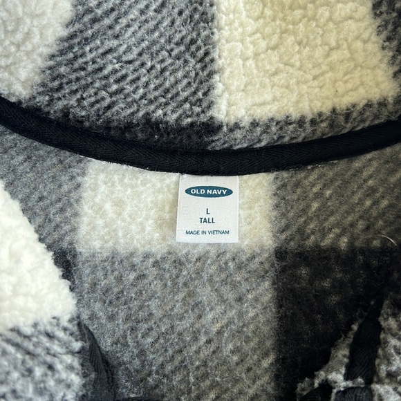 Fleece pullover - Picture 3 of 3